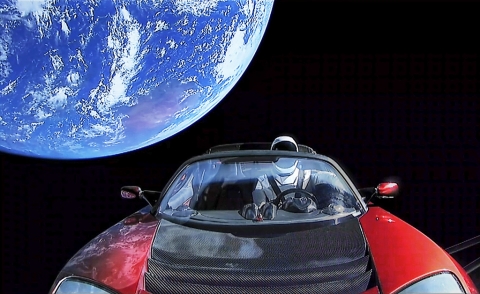 Prima mașină în spațiu. Regulile de condus, ca pe Pământ